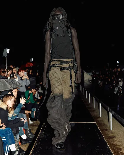 CONSUMER SOCIETY look 13