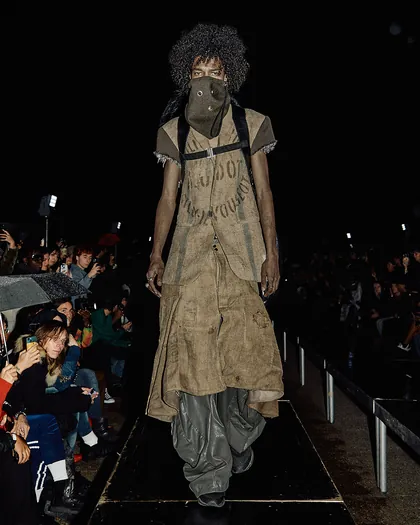 CONSUMER SOCIETY look 14