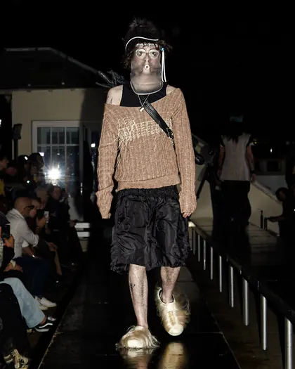 CONSUMER SOCIETY look 16