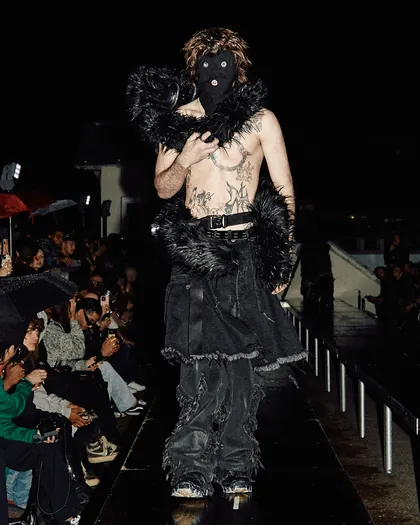 CONSUMER SOCIETY look 19